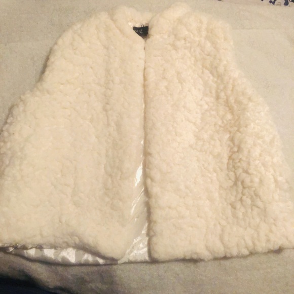 Vest - Picture 2 of 2